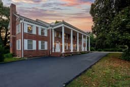 Beland Mansion-Treasured Mist suite! - Image 2