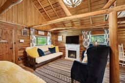Velvet Rooster | Log Cabin + Pasture Views - Image 2