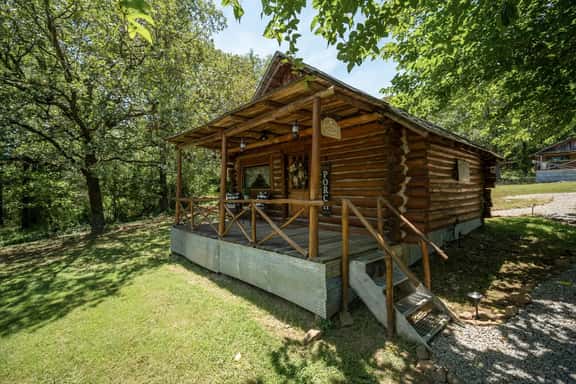 Spring Hill Farm Cabins - Image 1