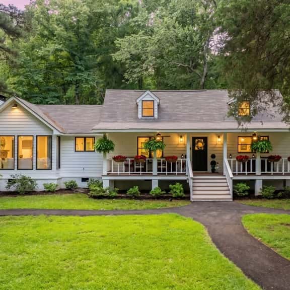 Just West of Little Rock Retreat - Image 1